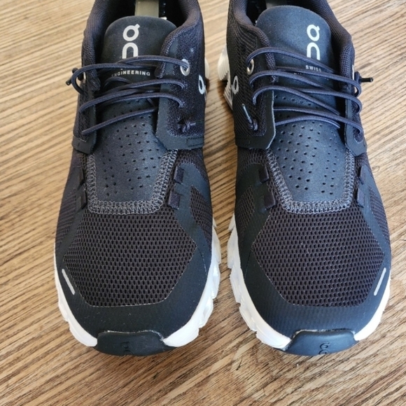 Size 10 - Women's On Cloud 5 Black/White - Picture 12 of 12